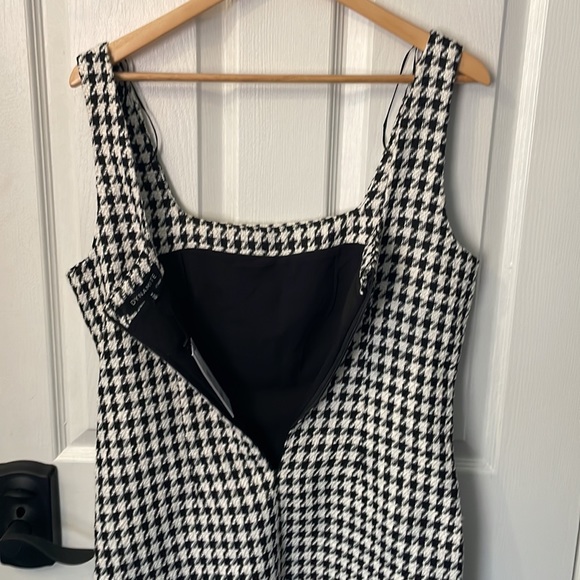 NWT Size M Dynamite square neck mini dress houndstooth in black and white - Picture 7 of 10